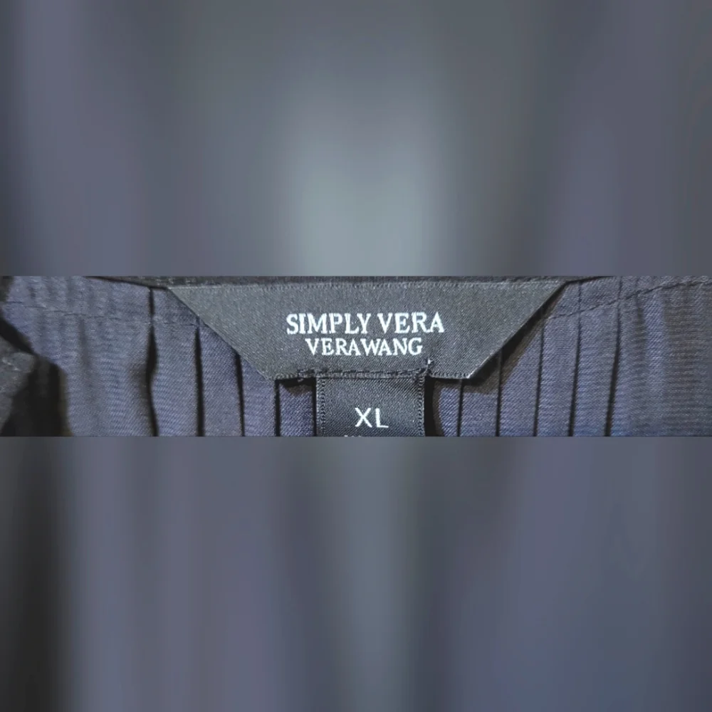 Simply Vera Vera Wang Pleated Tank - Picture 4 of 5
